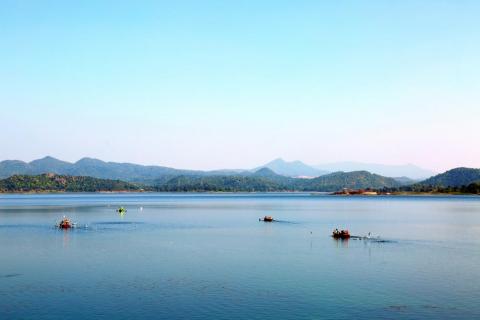 Scenic view of Patratu Lake