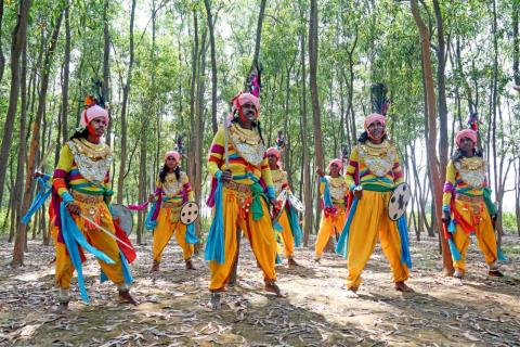 Tribal of Jharkhand participating in sarhul festival celebration