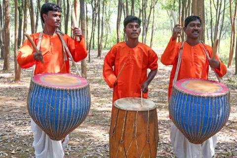 Tribal of Jharkhand participating in sarhul festival celebration