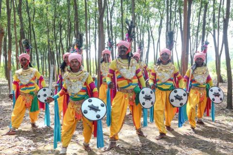 Tribal of Jharkhand participating in sarhul festival celebration